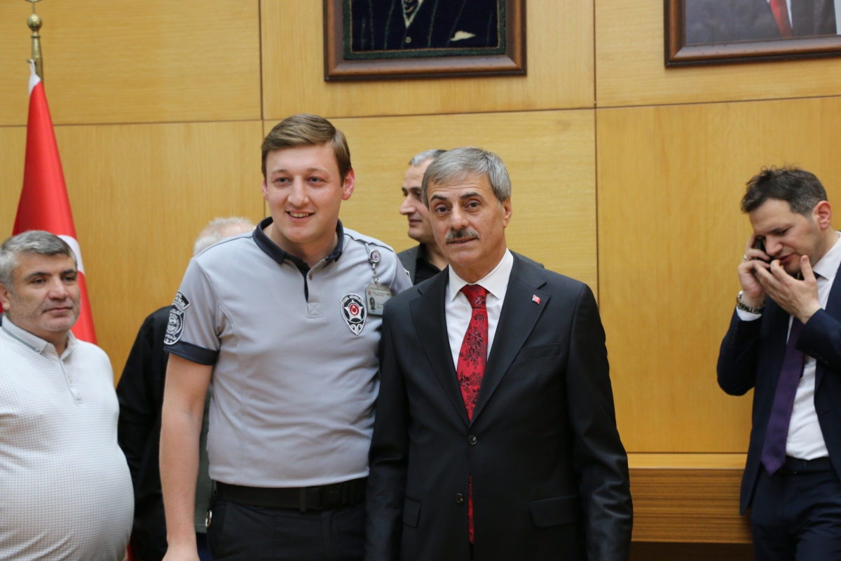 Sakarya Büyükşehir Belediyesinde devir teslim heyecanı ( GÜNÜN ÖNE ÇIKAN FOTOĞRAFLARI )