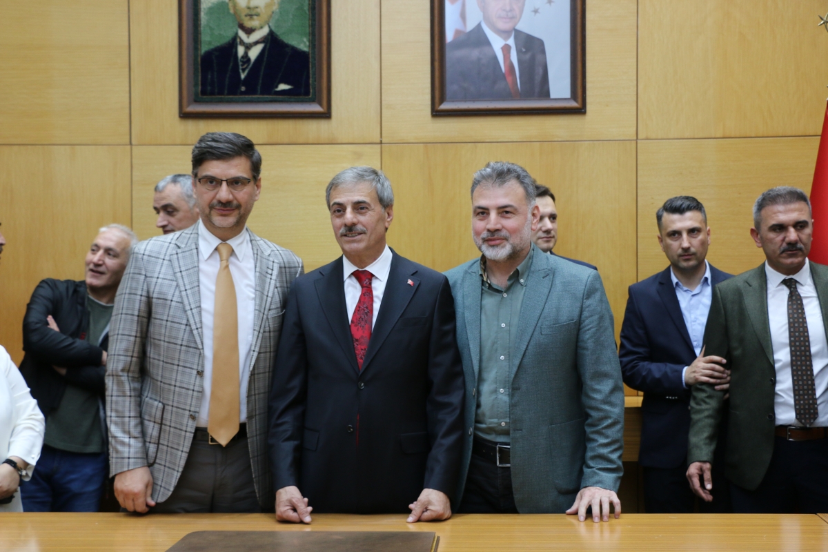 Sakarya Büyükşehir Belediyesinde devir teslim heyecanı ( GÜNÜN ÖNE ÇIKAN FOTOĞRAFLARI )
