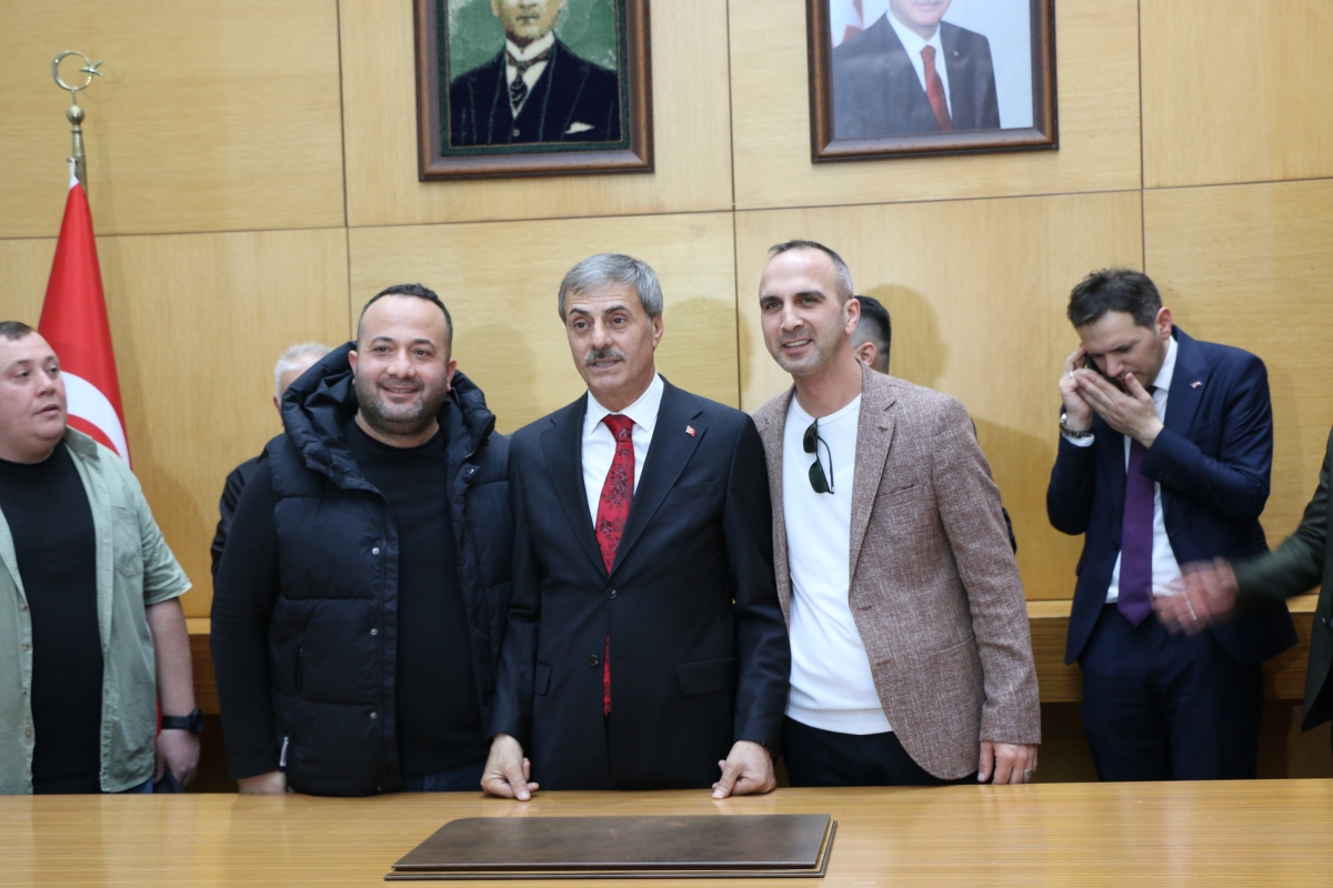 Sakarya Büyükşehir Belediyesinde devir teslim heyecanı ( GÜNÜN ÖNE ÇIKAN FOTOĞRAFLARI )