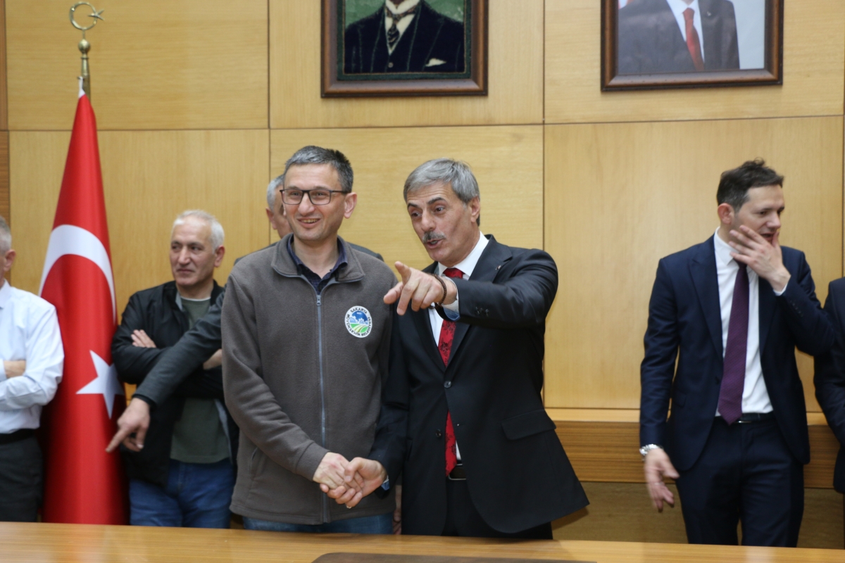 Sakarya Büyükşehir Belediyesinde devir teslim heyecanı ( GÜNÜN ÖNE ÇIKAN FOTOĞRAFLARI )