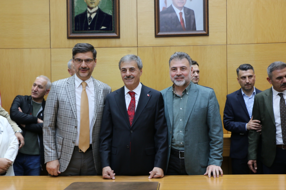 Sakarya Büyükşehir Belediyesinde devir teslim heyecanı ( GÜNÜN ÖNE ÇIKAN FOTOĞRAFLARI )