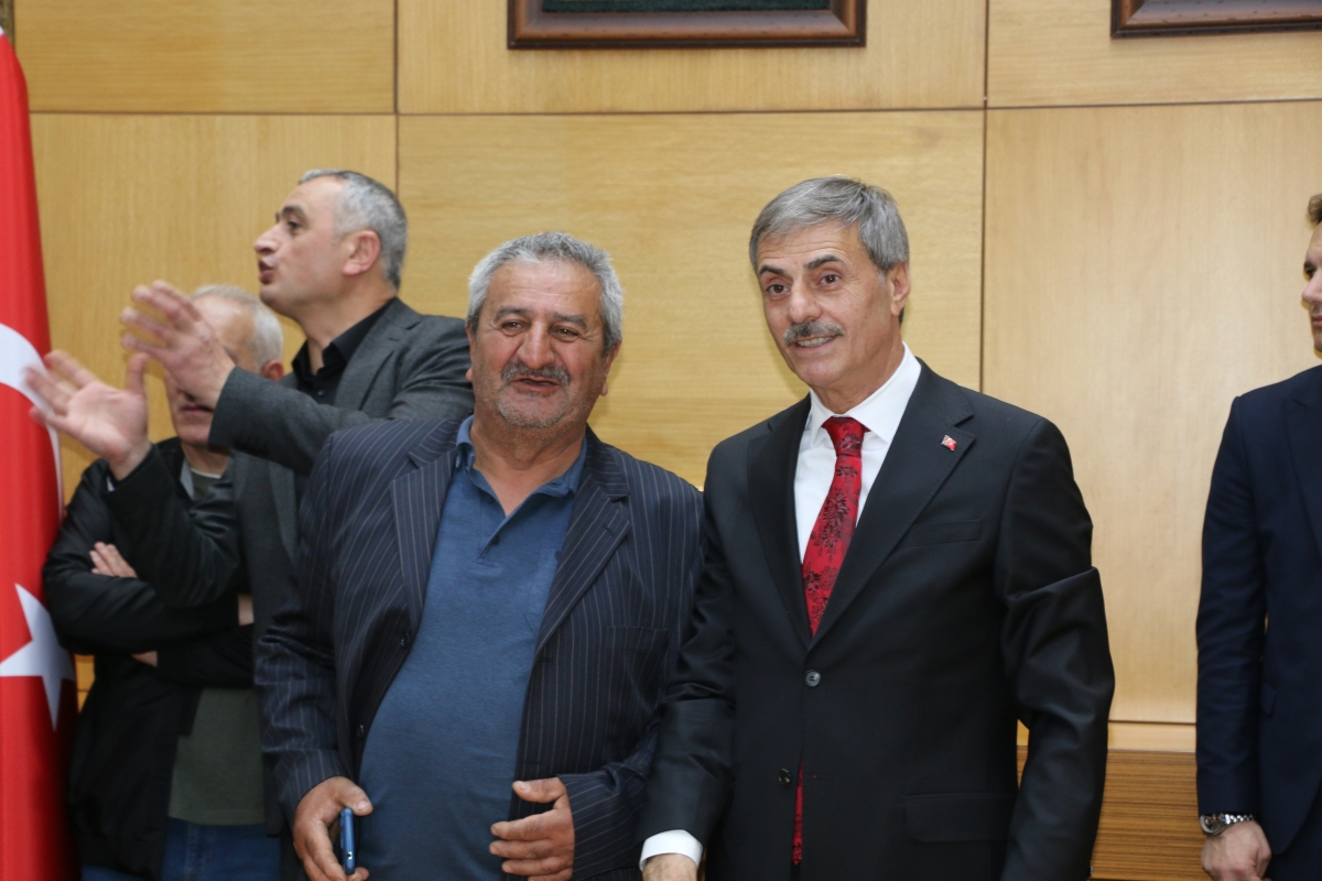 Sakarya Büyükşehir Belediyesinde devir teslim heyecanı ( GÜNÜN ÖNE ÇIKAN FOTOĞRAFLARI )