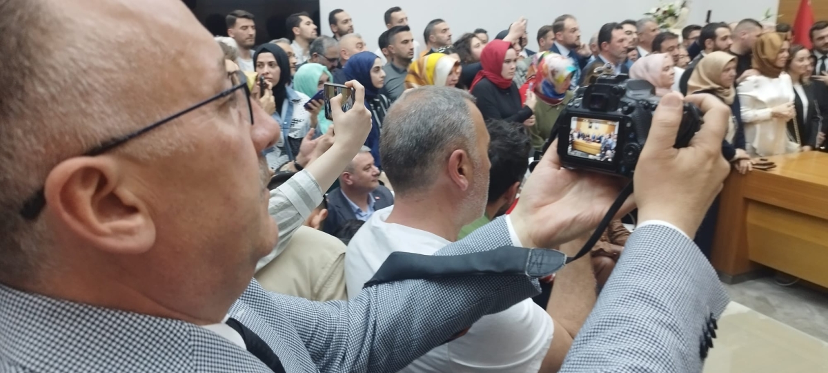 Sakarya Büyükşehir Belediyesinde devir teslim heyecanı ( GÜNÜN ÖNE ÇIKAN FOTOĞRAFLARI )