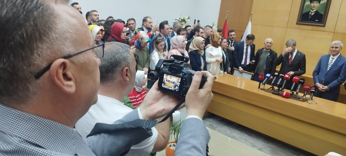 Sakarya Büyükşehir Belediyesinde devir teslim heyecanı ( GÜNÜN ÖNE ÇIKAN FOTOĞRAFLARI )