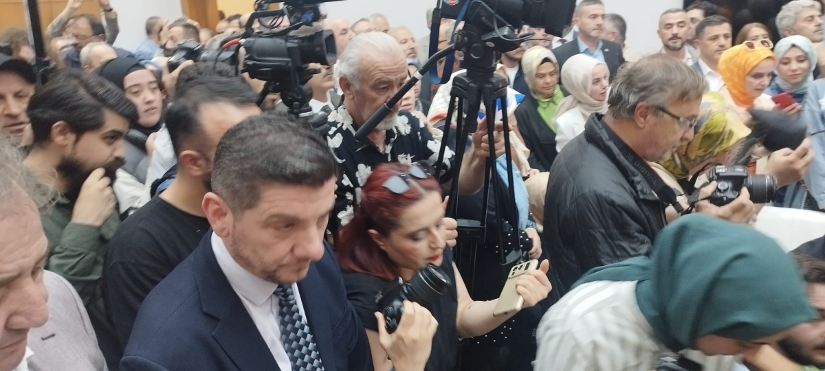 Sakarya Büyükşehir Belediyesinde devir teslim heyecanı ( GÜNÜN ÖNE ÇIKAN FOTOĞRAFLARI )