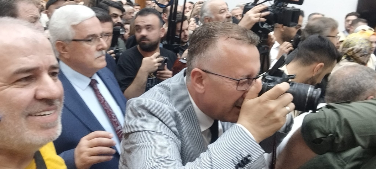 Sakarya Büyükşehir Belediyesinde devir teslim heyecanı ( GÜNÜN ÖNE ÇIKAN FOTOĞRAFLARI )