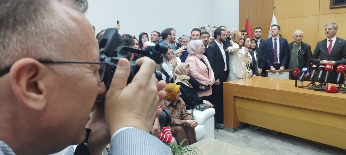 Sakarya Büyükşehir Belediyesinde devir teslim heyecanı ( GÜNÜN ÖNE ÇIKAN FOTOĞRAFLARI )