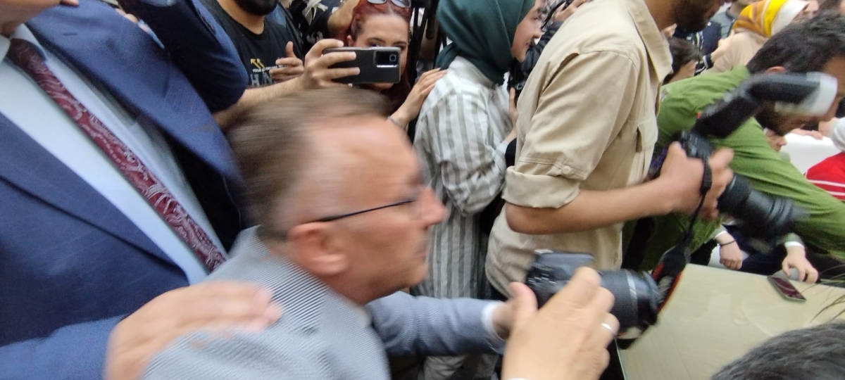 Sakarya Büyükşehir Belediyesinde devir teslim heyecanı ( GÜNÜN ÖNE ÇIKAN FOTOĞRAFLARI )