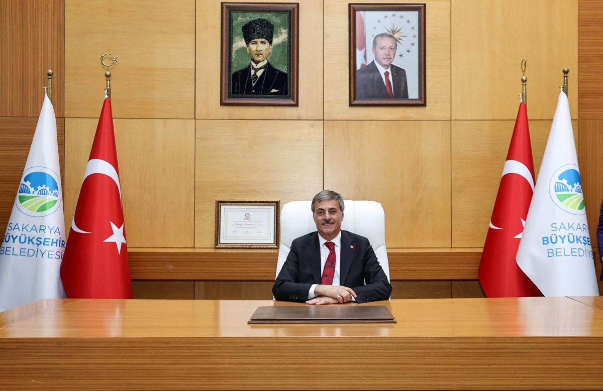 Sakarya Büyükşehir’de hizmet bayrağı artık Yusuf Alemdar’da: “Bizim yarışımız, hizmet yarışıdır” ( GÜNÜN ÖNE ÇIKAN FOTOĞRAFLARI )