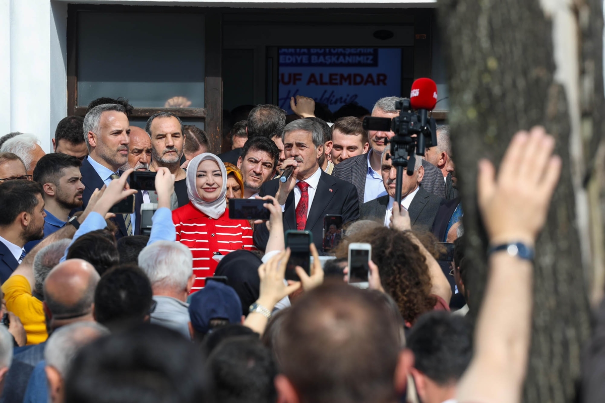 Sakarya Büyükşehir’de hizmet bayrağı artık Yusuf Alemdar’da: “Bizim yarışımız, hizmet yarışıdır” ( GÜNÜN ÖNE ÇIKAN FOTOĞRAFLARI )