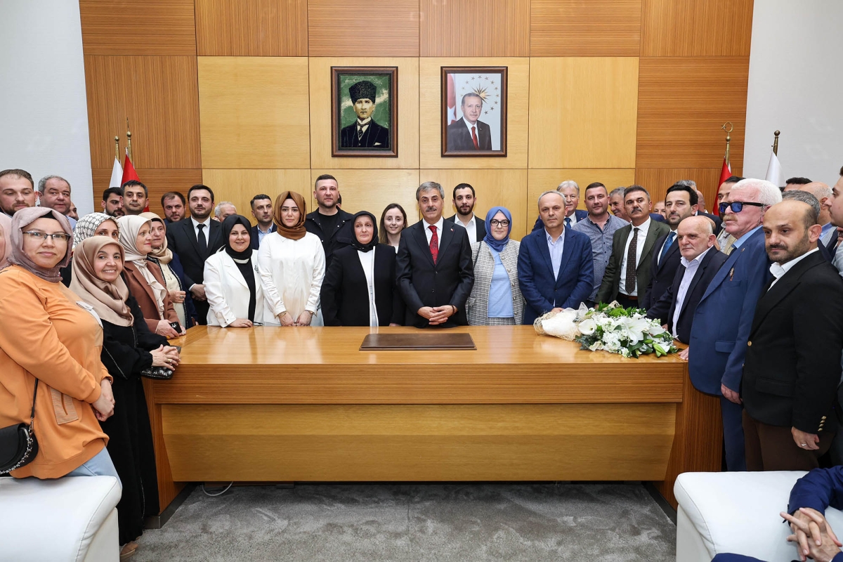 Sakarya Büyükşehir’de hizmet bayrağı artık Yusuf Alemdar’da: “Bizim yarışımız, hizmet yarışıdır” ( GÜNÜN ÖNE ÇIKAN FOTOĞRAFLARI )