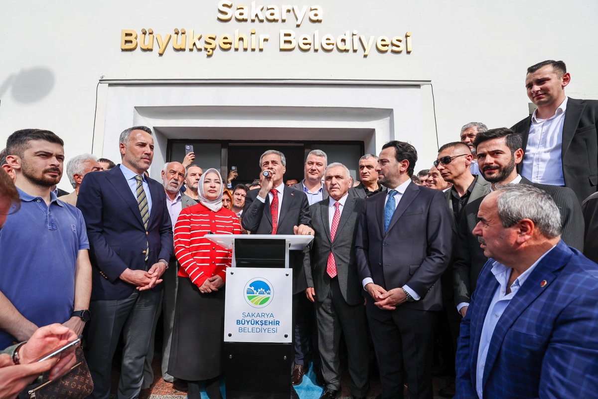 Sakarya Büyükşehir’de hizmet bayrağı artık Yusuf Alemdar’da: “Bizim yarışımız, hizmet yarışıdır” ( GÜNÜN ÖNE ÇIKAN FOTOĞRAFLARI )