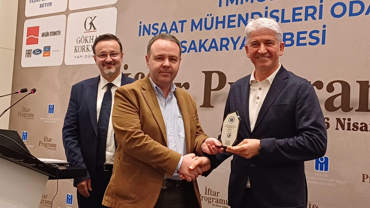 İnşaat Mühendisleri Odası Sakarya Şubesi'nden özel Ramazan İftar Programı: Bilinçlendirme ve Birlik Beraberlik (GECENİN ÖNE ÇIKAN FOTOĞRAFLARI )