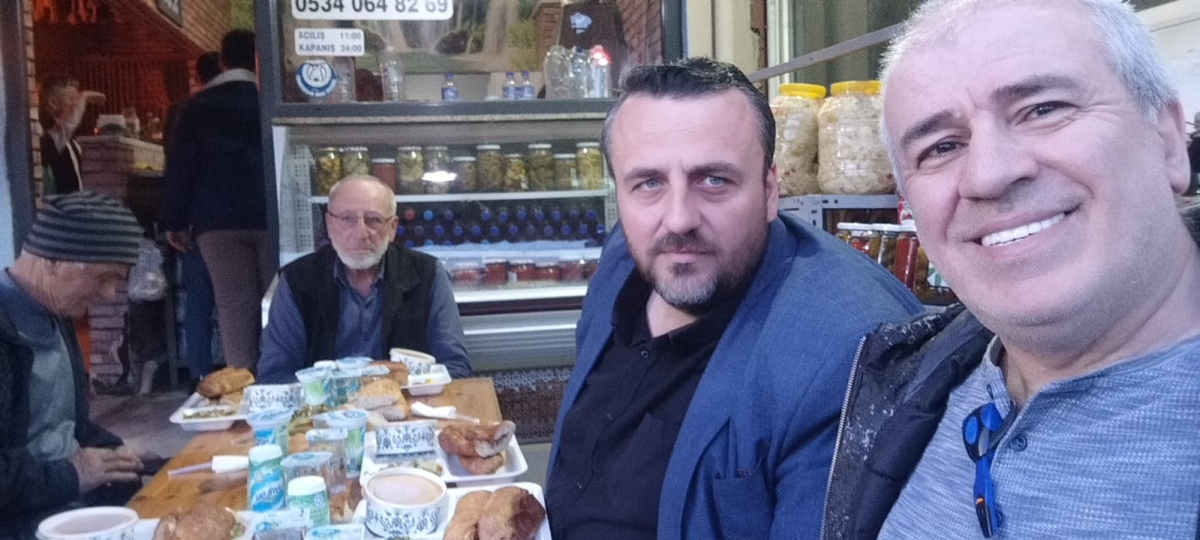 Meraklı Köfteci Yakup Barış Özgür Usta'dan 5'nci Geleneksel İftar Yemeği ( GÜNÜN ÖNE ÇIKAN FOTOĞRAFLARI )