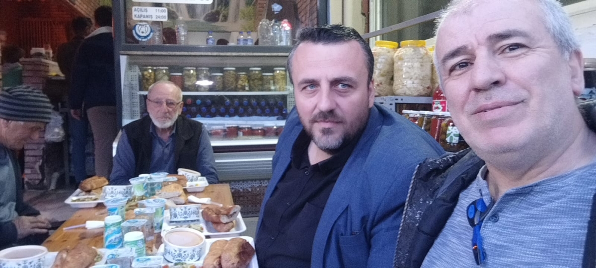 Meraklı Köfteci Yakup Barış Özgür Usta'dan 5'nci Geleneksel İftar Yemeği ( GÜNÜN ÖNE ÇIKAN FOTOĞRAFLARI )