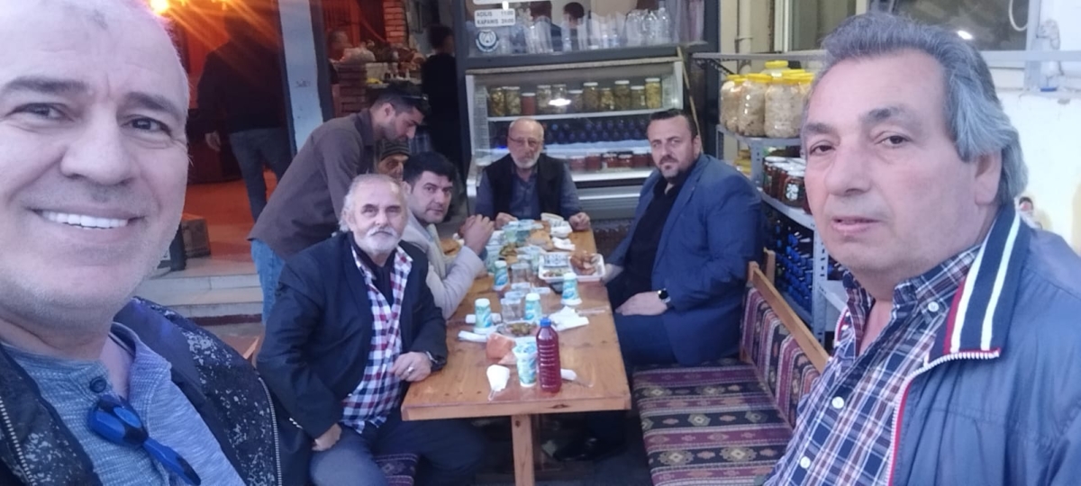 Meraklı Köfteci Yakup Barış Özgür Usta'dan 5'nci Geleneksel İftar Yemeği ( GÜNÜN ÖNE ÇIKAN FOTOĞRAFLARI )