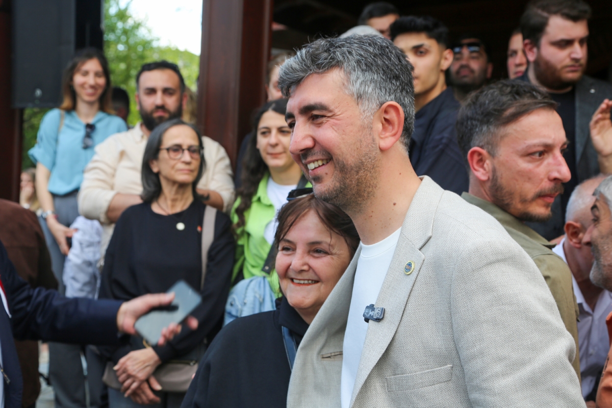 Sapanca’da Devir Teslim Yapıldı, 31 Mart yerel seçimlerini kazanarak CHP'den Sapanca Belediye Başkanı seçilen Nihat Arda Şahin, göreve başladı.