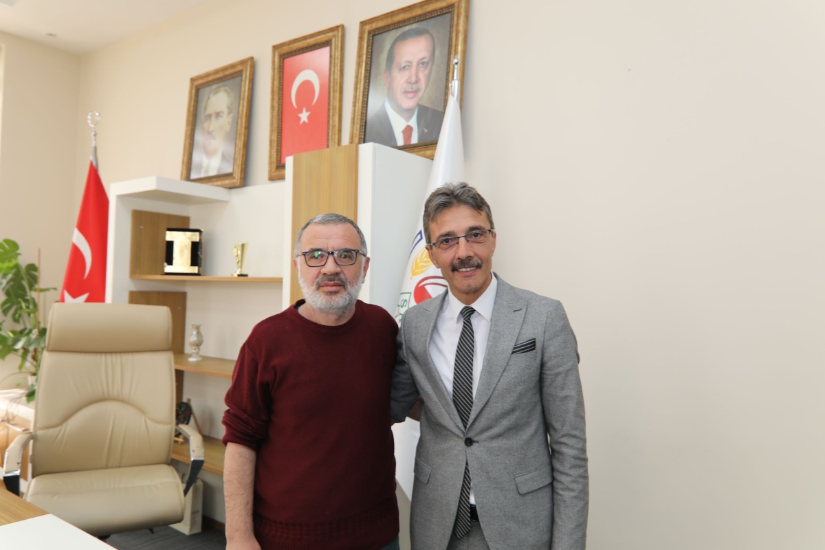 Göreve başlayan Erenler Belediye Başkanı Şenol Dinç’e toplumun her kesiminden hayırlı olsun ziyaretleri sürüyor.