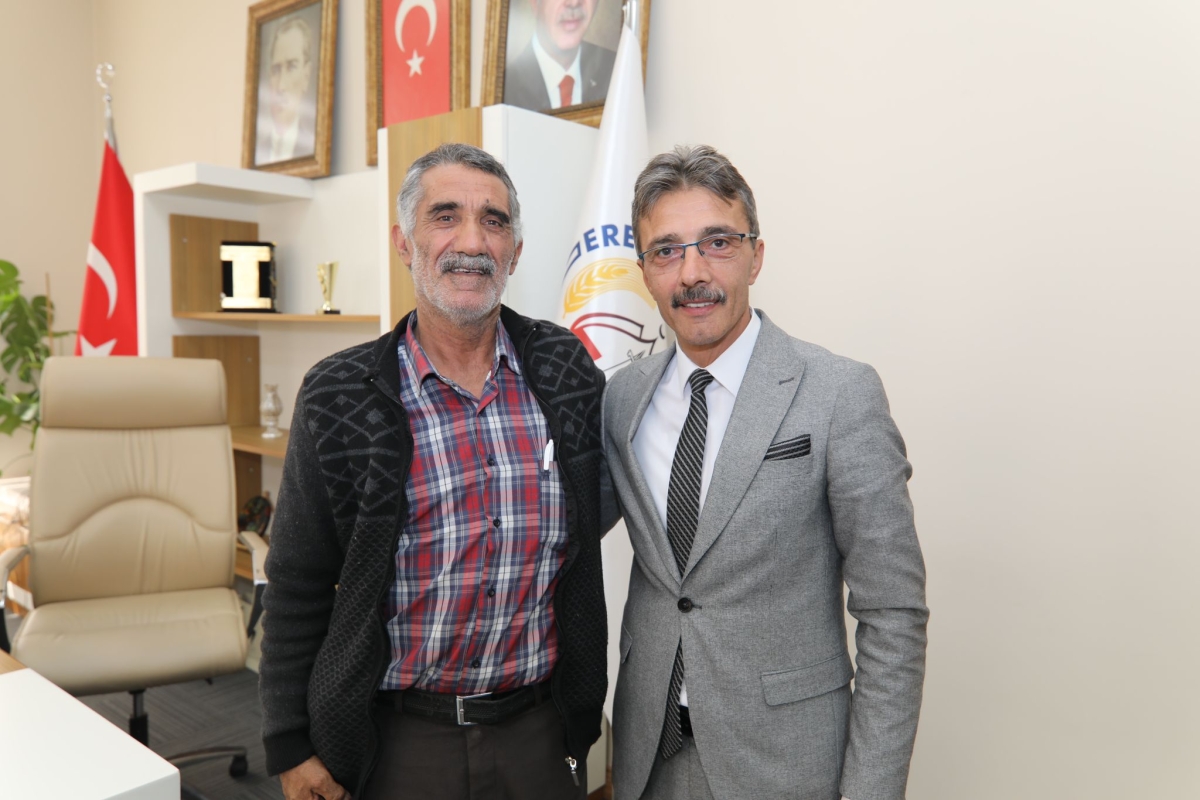 Göreve başlayan Erenler Belediye Başkanı Şenol Dinç’e toplumun her kesiminden hayırlı olsun ziyaretleri sürüyor.
