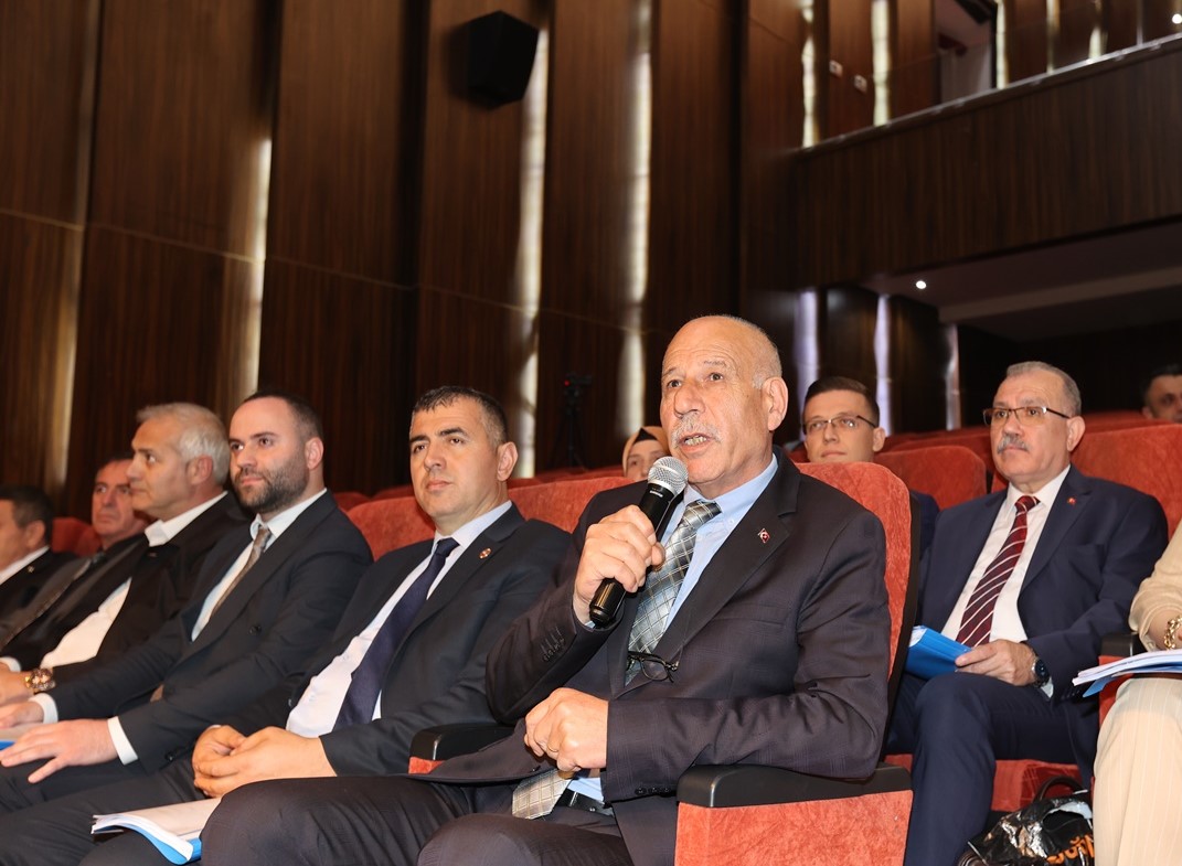 Adapazarı’nda Yeni Dönemin İlk Meclisi Yapıldı ( GÜNÜN ÖNE ÇIKAN FOTOĞRAFLARI )