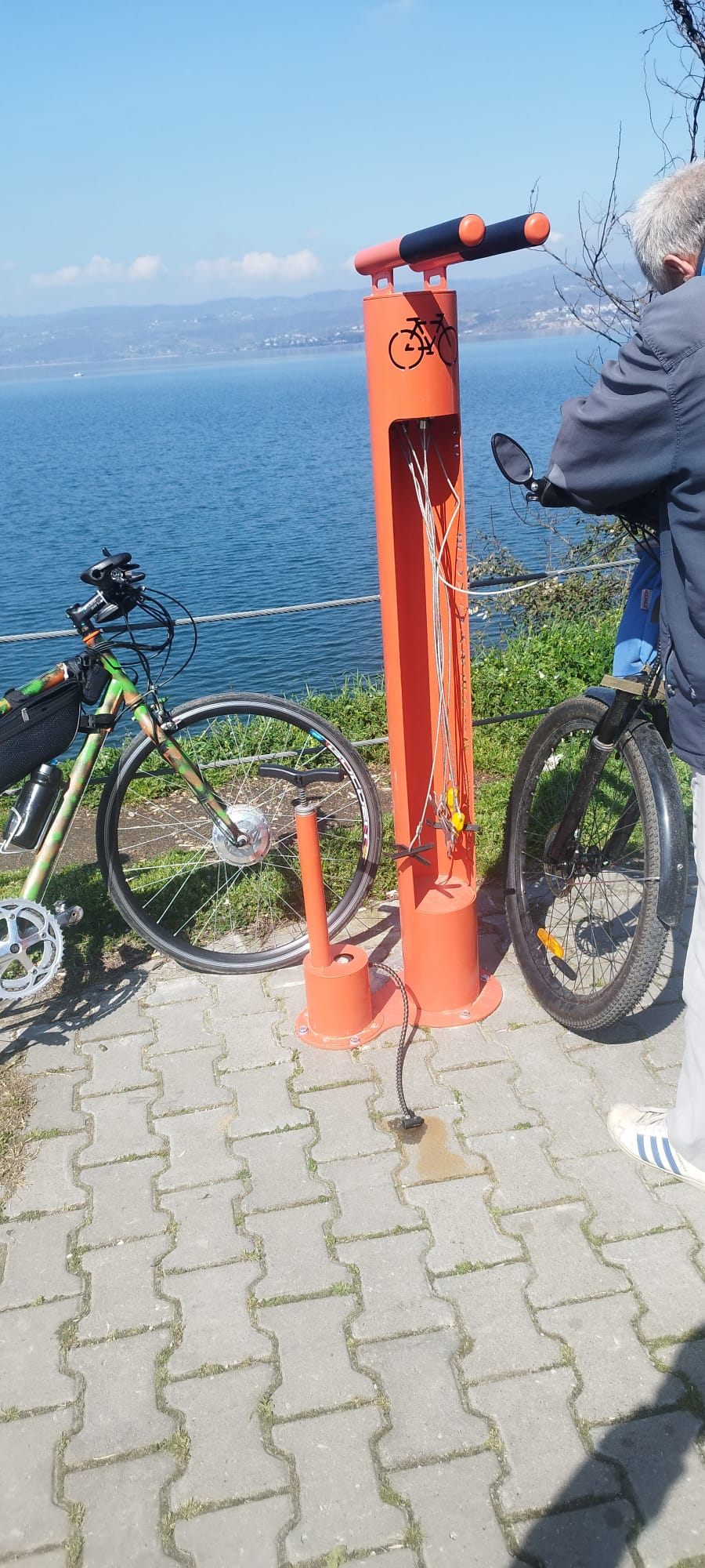 Sakarya Büyükşehir Belediyesi Bisiklet Tamir İstasyonu Sayısını Artırdı (TEŞEKKÜRLER SBB ) Sakarya'da Bisiklet Tamir İstasyonları sayesinde Bisiklet Severler Yolda Kalmayacak