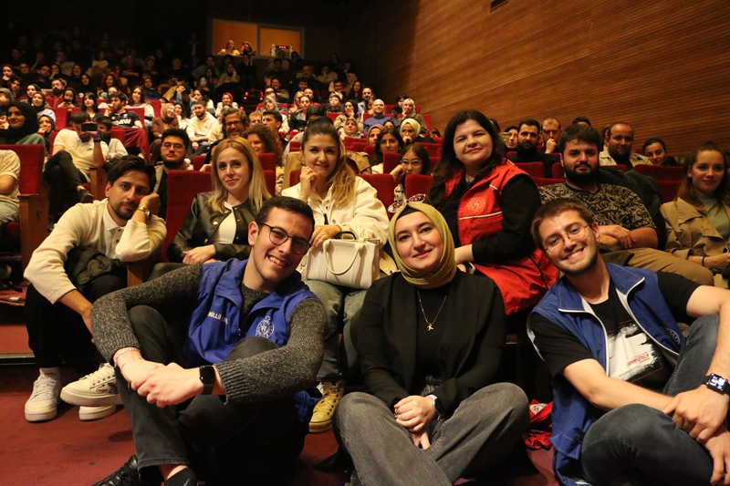 Sakarya Gençlik Merkezi Tiyatro Ekibi Tam Not Aldı