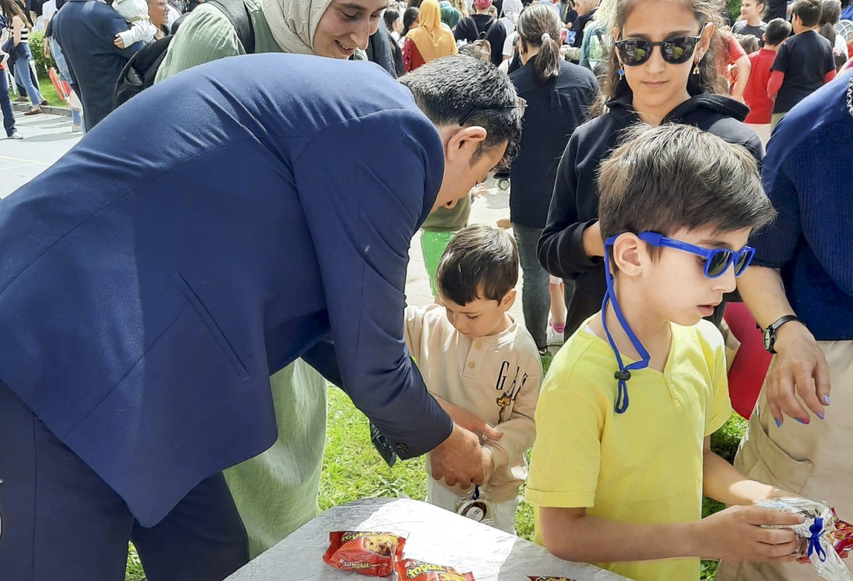 Sapanca Turizm MYO çocukların yanında