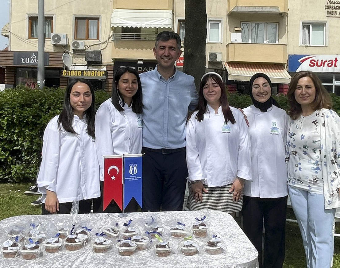 Sapanca Turizm MYO çocukların yanında