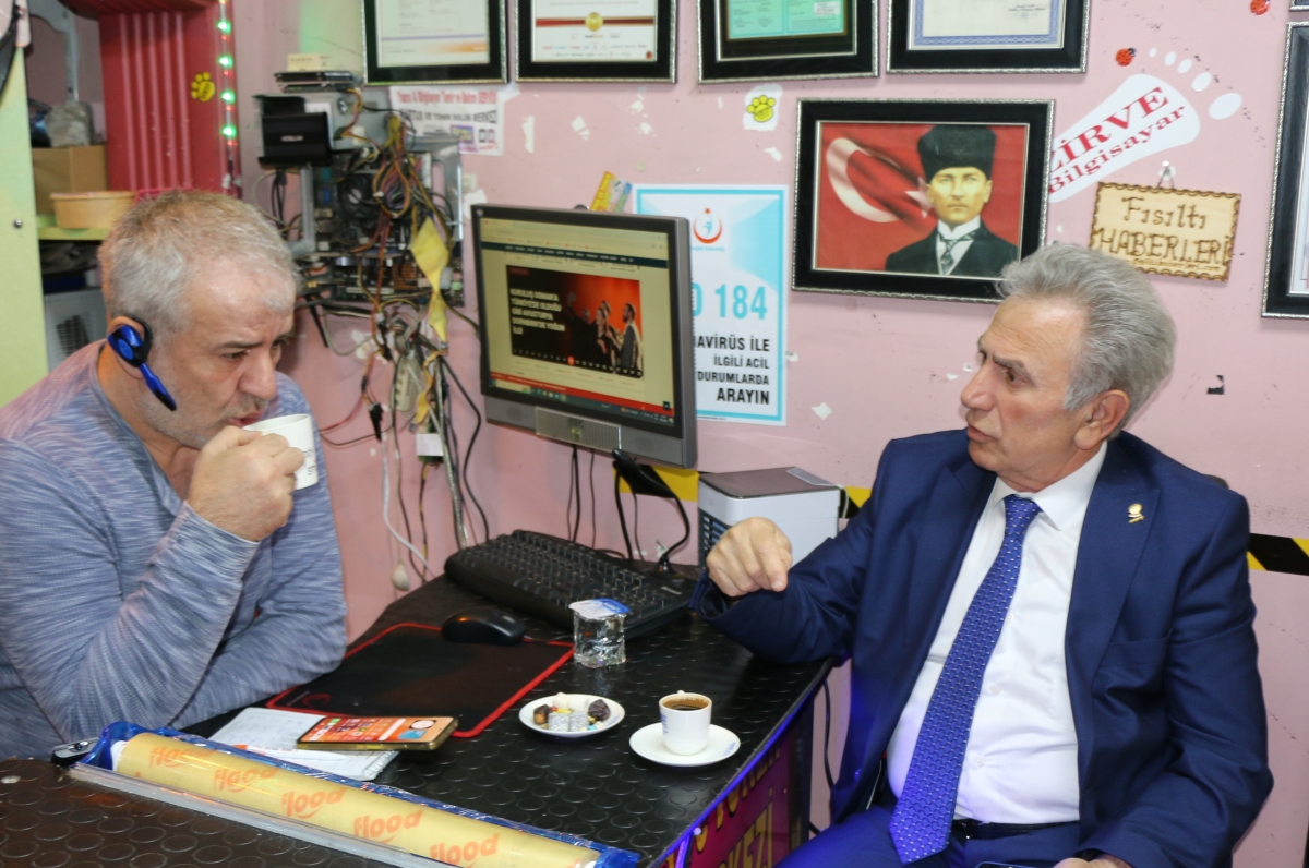 Vatan Ve Hürriyet Derneği Genel Başkanı Yaşar Dursun Fısıltı Haberleri Genel Yayın Yönetmeni Sabahattin Birinci 'yi Ziyaret Etti. İŞTE GÜNÜN ÖNE ÇIKAN FOTOĞRAFLARI..