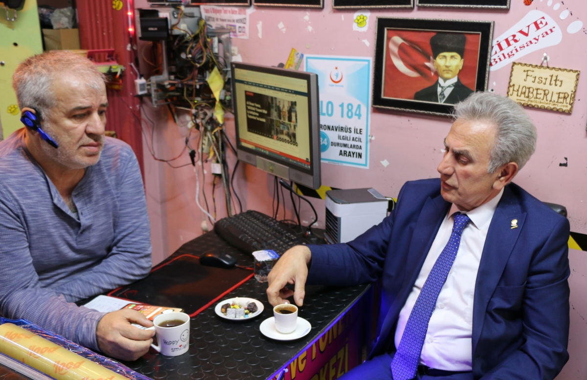 Vatan Ve Hürriyet Derneği Genel Başkanı Yaşar Dursun Fısıltı Haberleri Genel Yayın Yönetmeni Sabahattin Birinci 'yi Ziyaret Etti. İŞTE GÜNÜN ÖNE ÇIKAN FOTOĞRAFLARI..