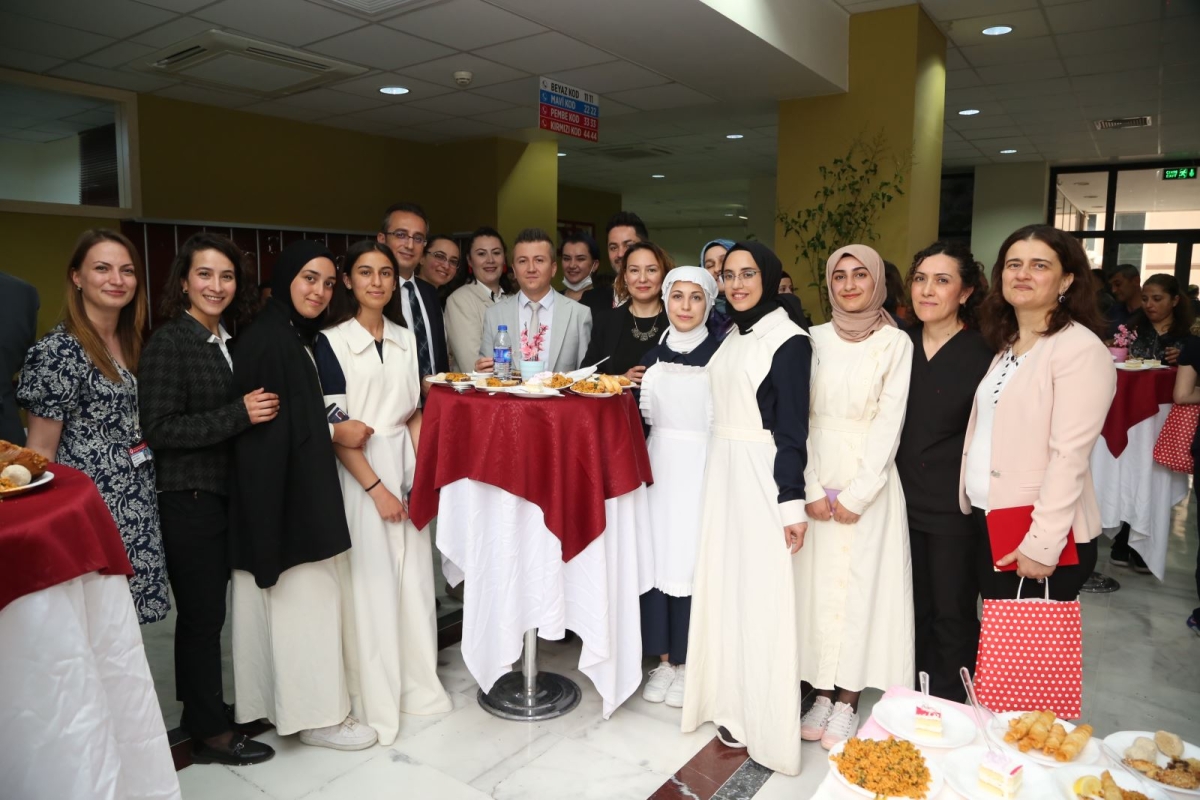12-18 Mayıs Hemşireler Haftasında Süleyman Demirel Üniversitesi Hemşireler Gününü Kutlandı ( GÜNÜN ÖNE ÇIKAN FOTOĞRAFLARI )