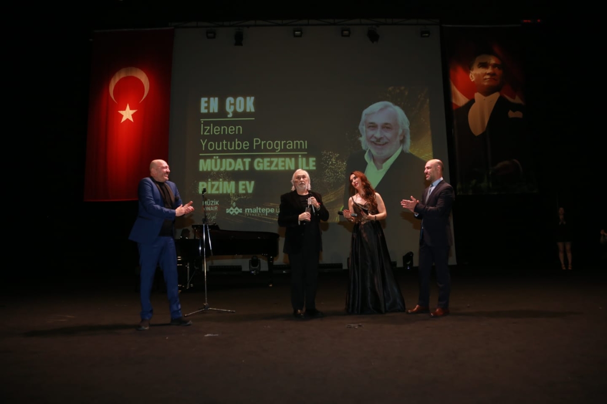 Müzik Onaır Medya ve Sanat Ödülleri Maltepe Üniversitesi Kültür Merkezi Vedat Çakırca Konferans salonunda sahiplerini buldu! ( İŞTE GÜNÜN ÖNE ÇIKAN FOTOĞRAFLARI )