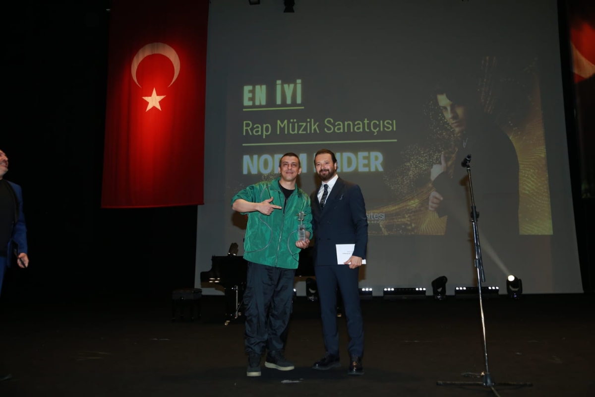 Müzik Onaır Medya ve Sanat Ödülleri Maltepe Üniversitesi Kültür Merkezi Vedat Çakırca Konferans salonunda sahiplerini buldu! ( İŞTE GÜNÜN ÖNE ÇIKAN FOTOĞRAFLARI )