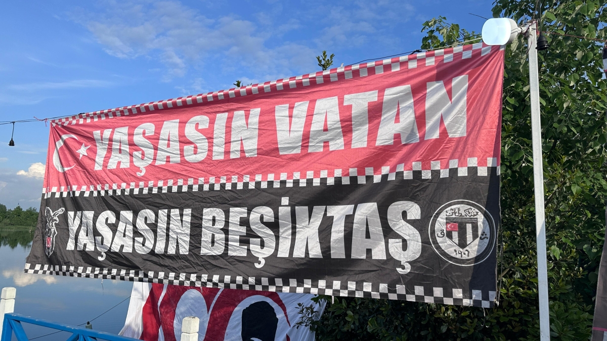 Sakaryada besiktaslilar bulustu sakaryada ( İŞTE GÜNÜN ÖNE ÇIKAN FOTOĞRAFLARI )