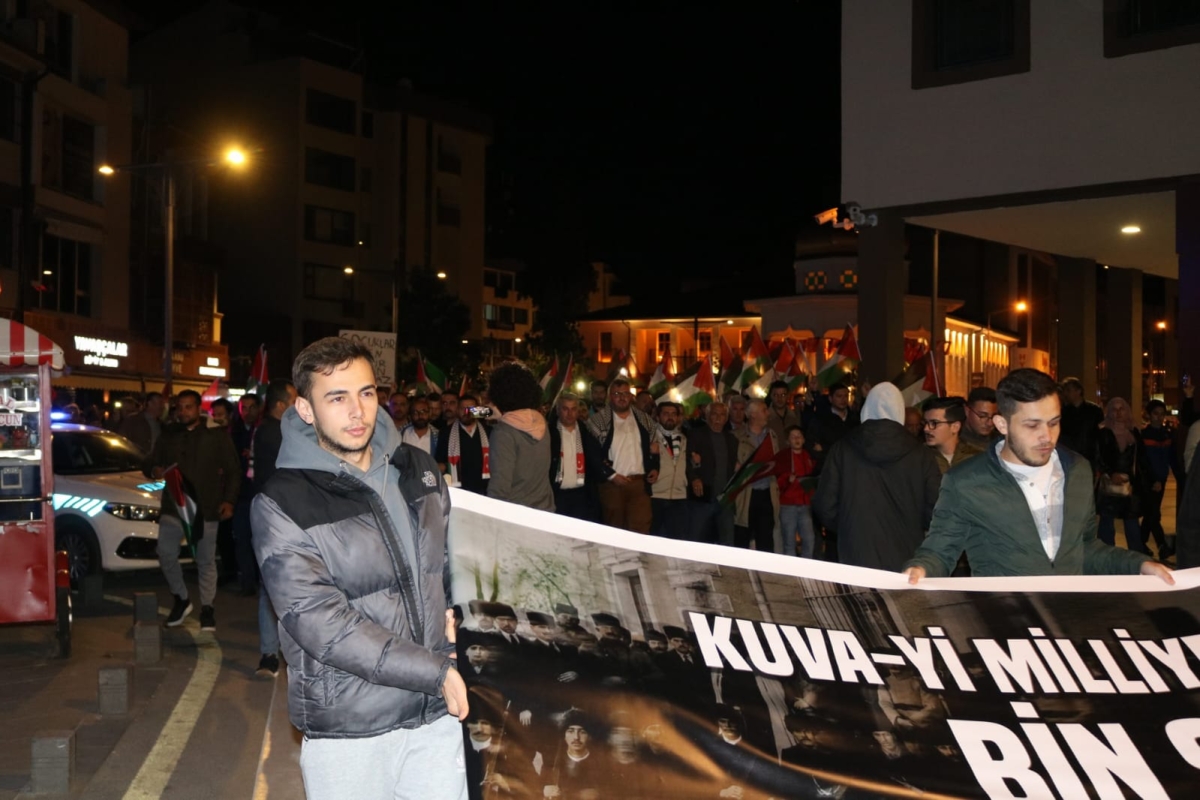 Balıkesir Filistin İçin Yürüdü ( İŞTE GÜNÜN ÖNE ÇIKAN FOTOĞRAFLARI )