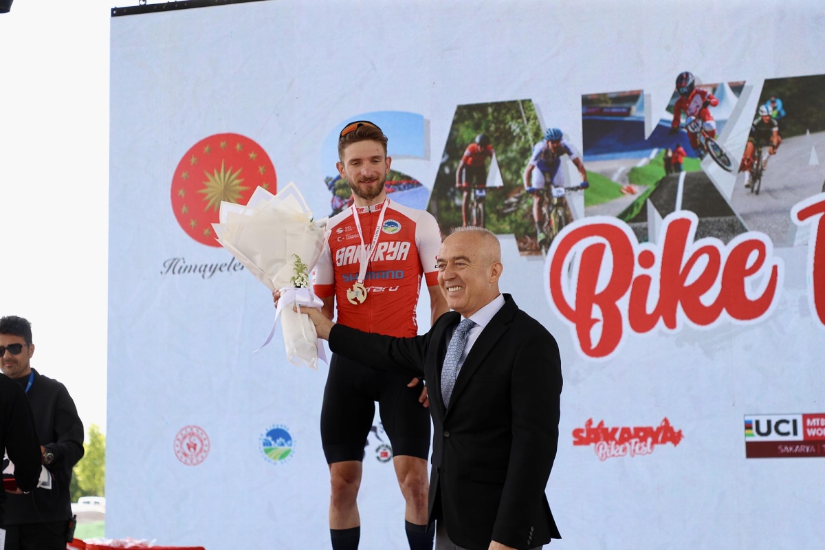 Sakarya Bike Fest'te yarışlar, Tour Of Sakarya'nın sıralama turlarıyla başladı. ( GÜNÜN ÖNE ÇIKAN FOTOĞRAFLARI )