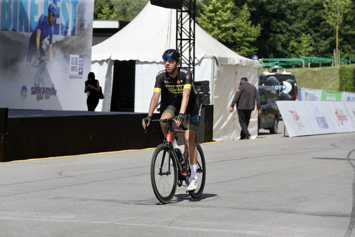 Sakarya Bike Fest'te yarışlar, Tour Of Sakarya'nın sıralama turlarıyla başladı. ( GÜNÜN ÖNE ÇIKAN FOTOĞRAFLARI )