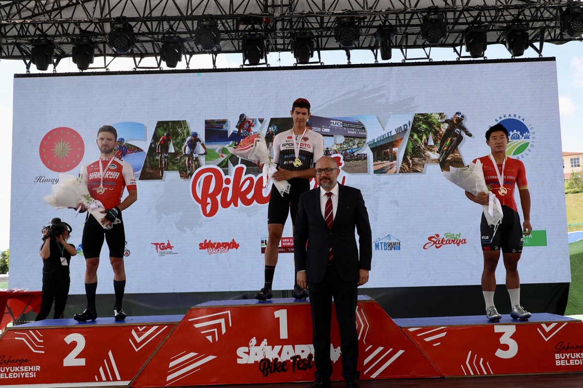 Sakarya Bike Fest'te yarışlar, Tour Of Sakarya'nın sıralama turlarıyla başladı. ( GÜNÜN ÖNE ÇIKAN FOTOĞRAFLARI )