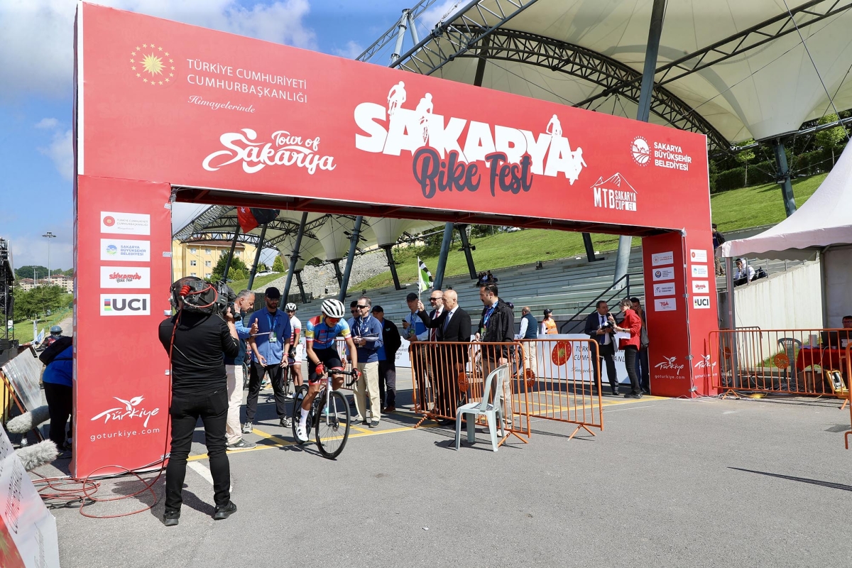 Sakarya Bike Fest'te yarışlar, Tour Of Sakarya'nın sıralama turlarıyla başladı. ( GÜNÜN ÖNE ÇIKAN FOTOĞRAFLARI )