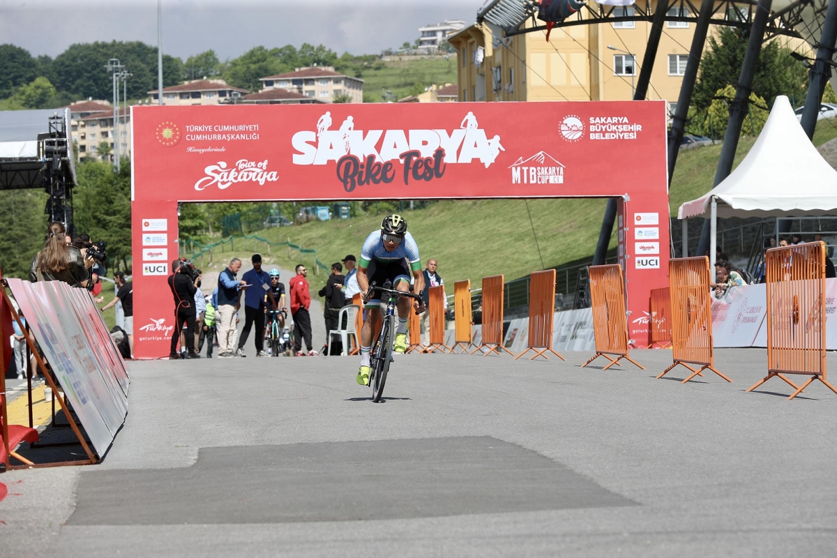 Sakarya Bike Fest'te yarışlar, Tour Of Sakarya'nın sıralama turlarıyla başladı. ( GÜNÜN ÖNE ÇIKAN FOTOĞRAFLARI )