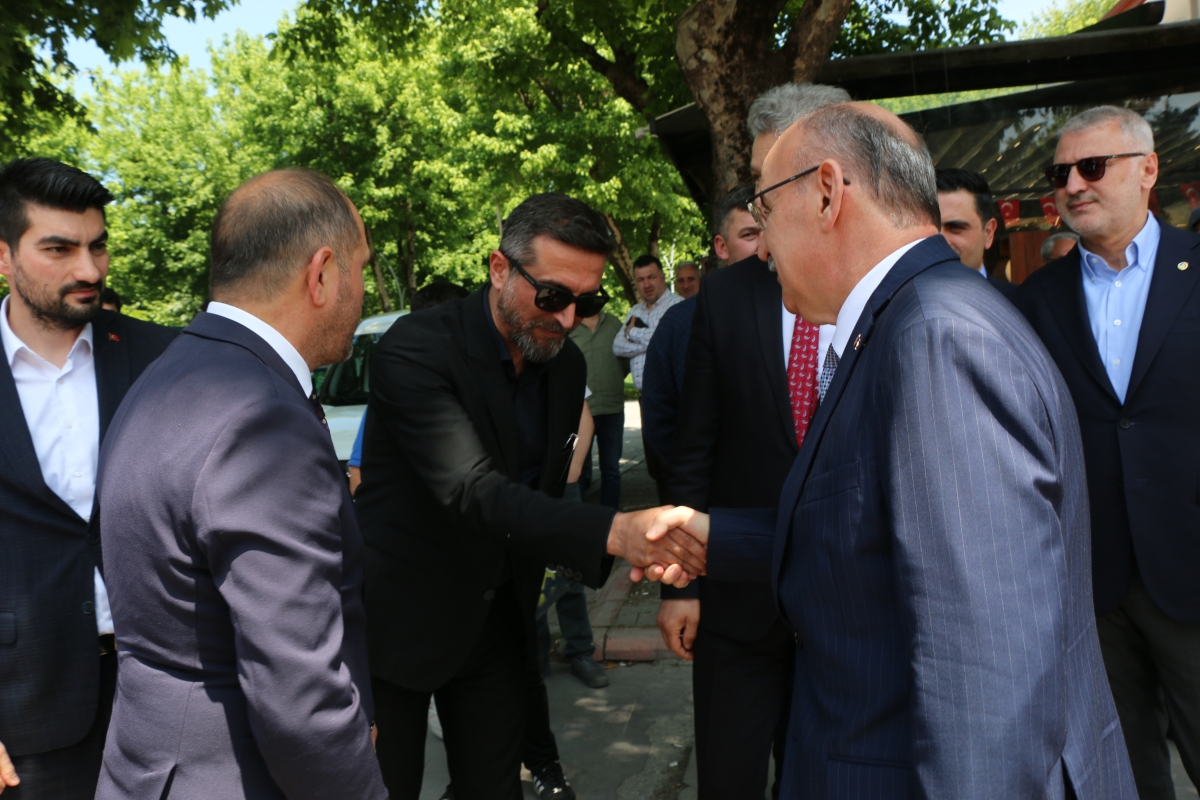 Sakarya İli Yöresel Lezzetlerimiz ve Coğrafi İşaretli Ürünlerimizin Tanıtımı programı AKM önünde gerçekleşti, Programda, Sakarya Ticaret ve Sanayi Odası ile Tüm Restoran ve Turizmciler Derneği Sakarya Şube Başkanlığınca dartı