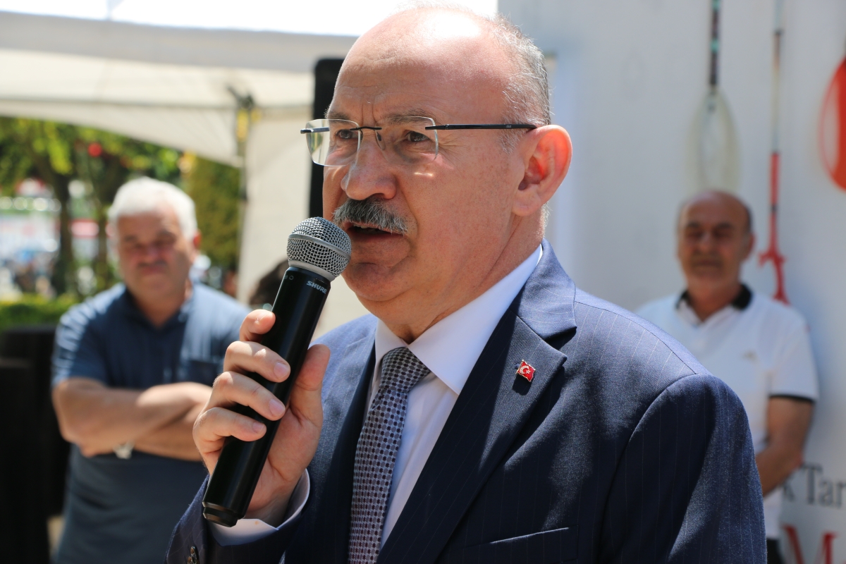 Sakarya İli Yöresel Lezzetlerimiz ve Coğrafi İşaretli Ürünlerimizin Tanıtımı programı AKM önünde gerçekleşti, Programda, Sakarya Ticaret ve Sanayi Odası ile Tüm Restoran ve Turizmciler Derneği Sakarya Şube Başkanlığınca dartı