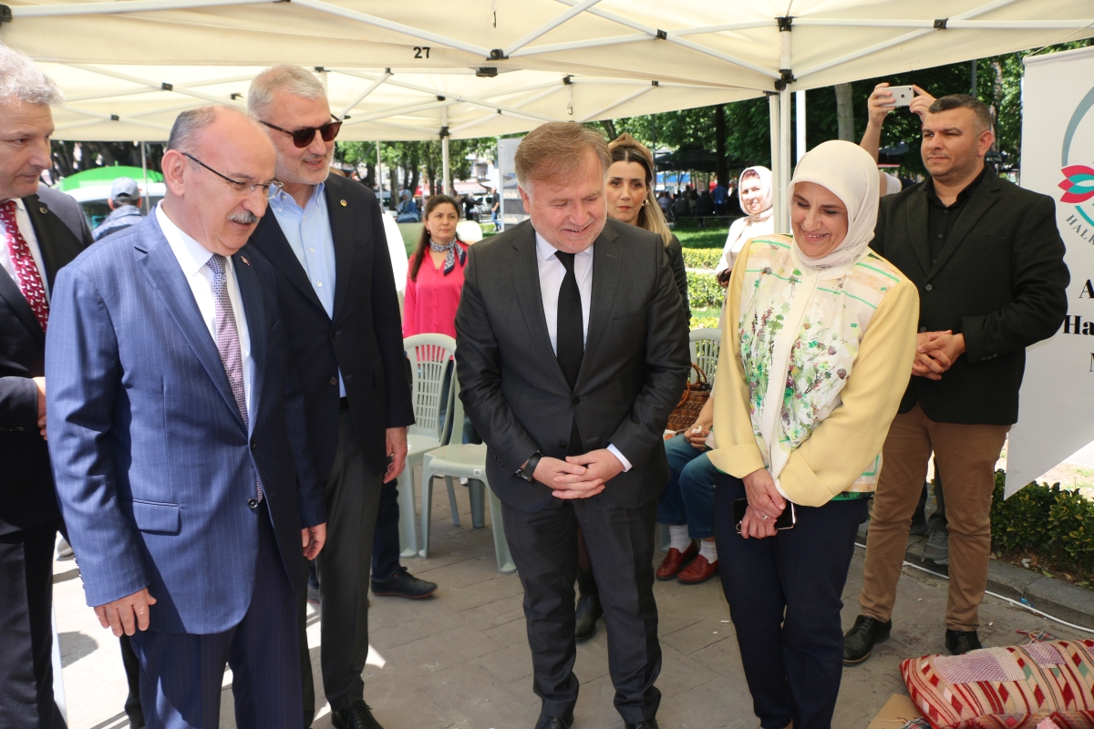 Sakarya İli Yöresel Lezzetlerimiz ve Coğrafi İşaretli Ürünlerimizin Tanıtımı programı AKM önünde gerçekleşti, Programda, Sakarya Ticaret ve Sanayi Odası ile Tüm Restoran ve Turizmciler Derneği Sakarya Şube Başkanlığınca dartı