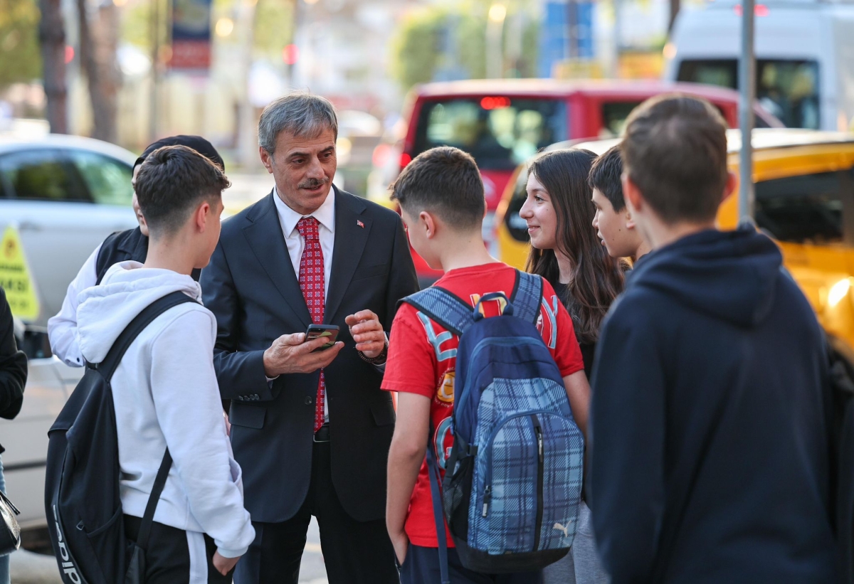 Sakarya Büyükşehir Belediyesi Başkanı Yusuf Alemdar, söz vermişti uygulama başlıyor “Vatandaş Meclisi hemşehrilerimizin gür sesi olacak” ( İŞTE HALKI İLE EL ELE İÇ İÇE FOTOĞRAFLARI )