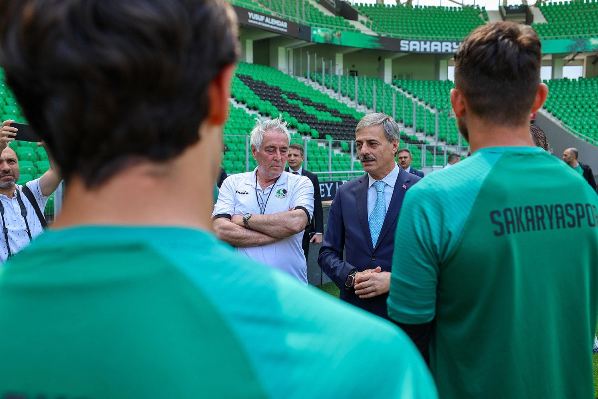 Yusuf Alemdar stadyumdan tüm şehre seslendi: “Gün Sakaryaspor’un etrafında kenetlenme günüdür” Spor Süper Lig ( İŞTE O GÜNÜN FOTOĞRAF KARELERİ )