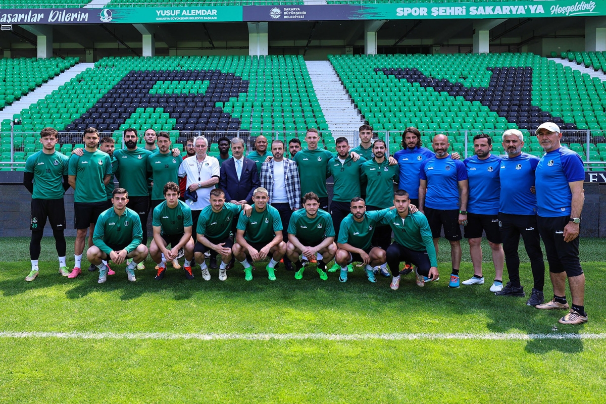 Yusuf Alemdar stadyumdan tüm şehre seslendi: “Gün Sakaryaspor’un etrafında kenetlenme günüdür” Spor Süper Lig ( İŞTE O GÜNÜN FOTOĞRAF KARELERİ )