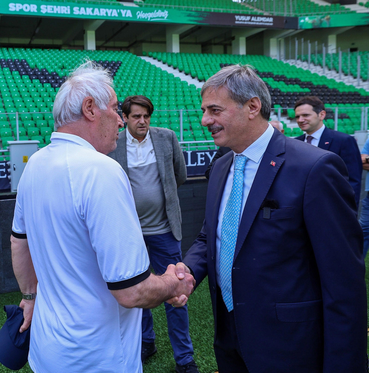 Yusuf Alemdar stadyumdan tüm şehre seslendi: “Gün Sakaryaspor’un etrafında kenetlenme günüdür” Spor Süper Lig ( İŞTE O GÜNÜN FOTOĞRAF KARELERİ )