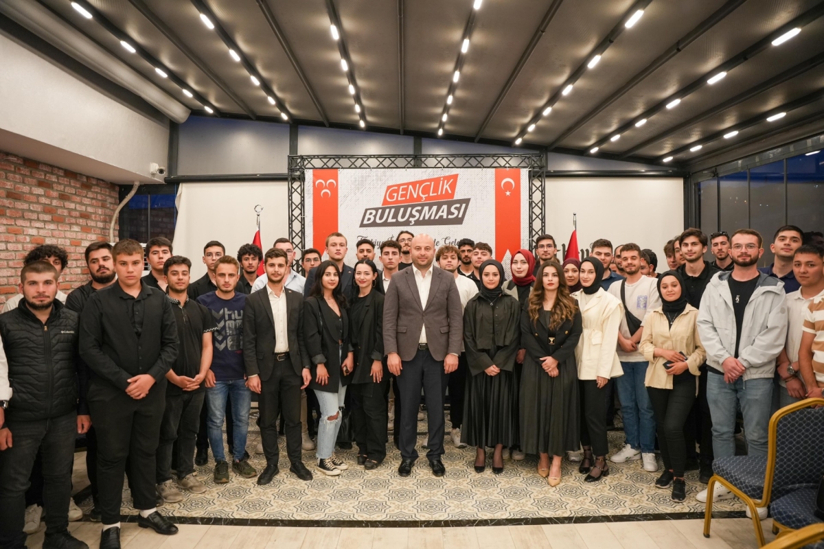 MHP İL BAŞKANI GENÇLERLE BULUŞTU ( İŞTE GÜNÜN ÖNE ÇIKAN FOTOĞRAFLARI )
