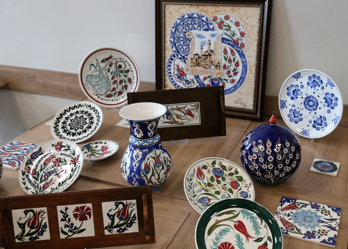 Büyükşehir SAMEK’in el emeği göz nuru eserleri görücüye çıkıyor ( İŞTE EL EMEĞİ, GÖZ NURU ÜRÜNLERİN FOTOĞRAFLARI )