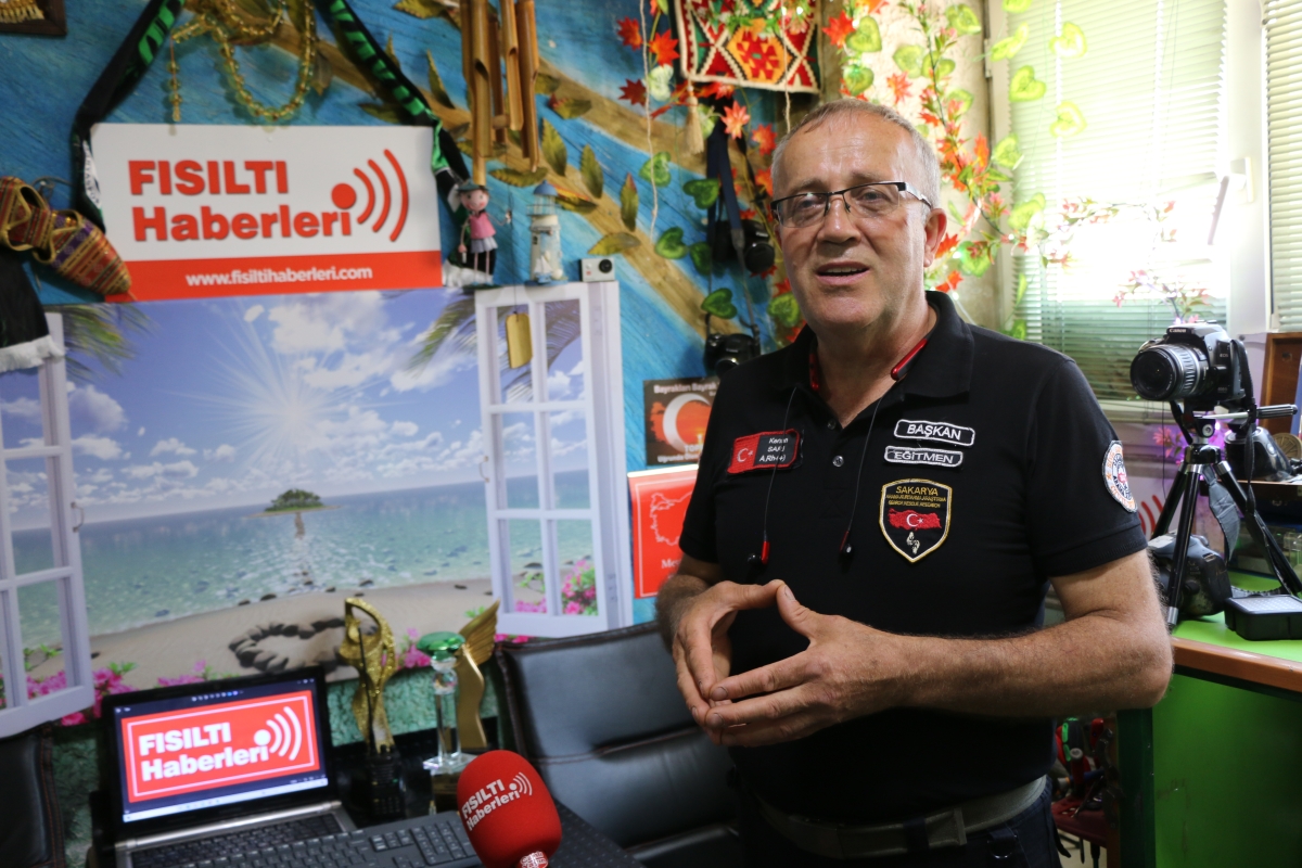 Sakarya Arama Kurtarma Derneği Başkanı Deli Çavuş Lakaplı Kenan Sarı Fısıltı Haberleri Stüdyolarında ( İŞTE GÜNÜN ÖNE ÇIKAN FOTOĞRAF KARELERİ )